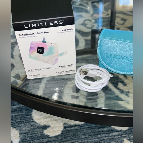 Limitless TotalBoost Mini Pro Portable Bank - Picture 3 of 3